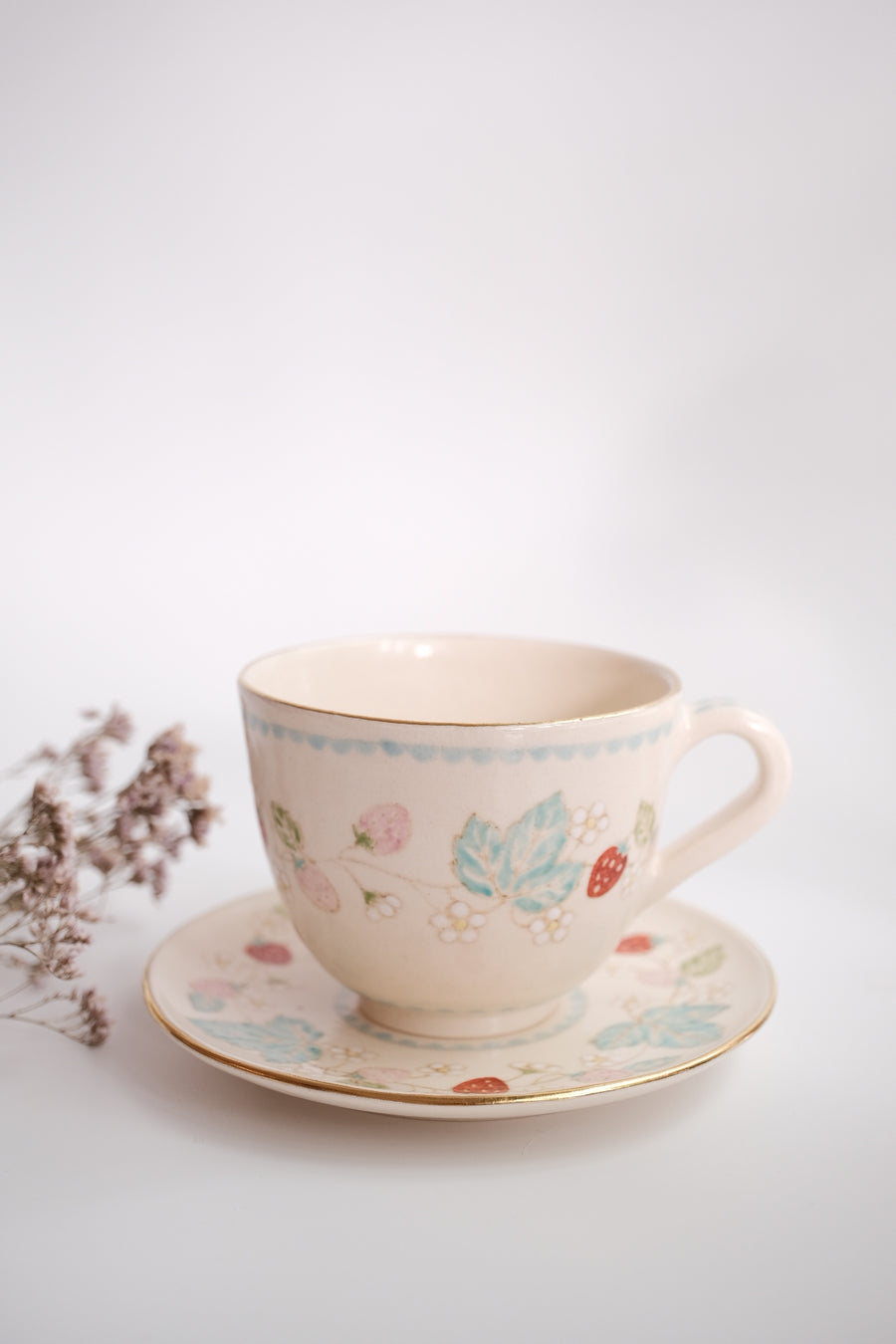 Taki Tomoda 友田多紀 Strawberry Cup and Saucer - TT03