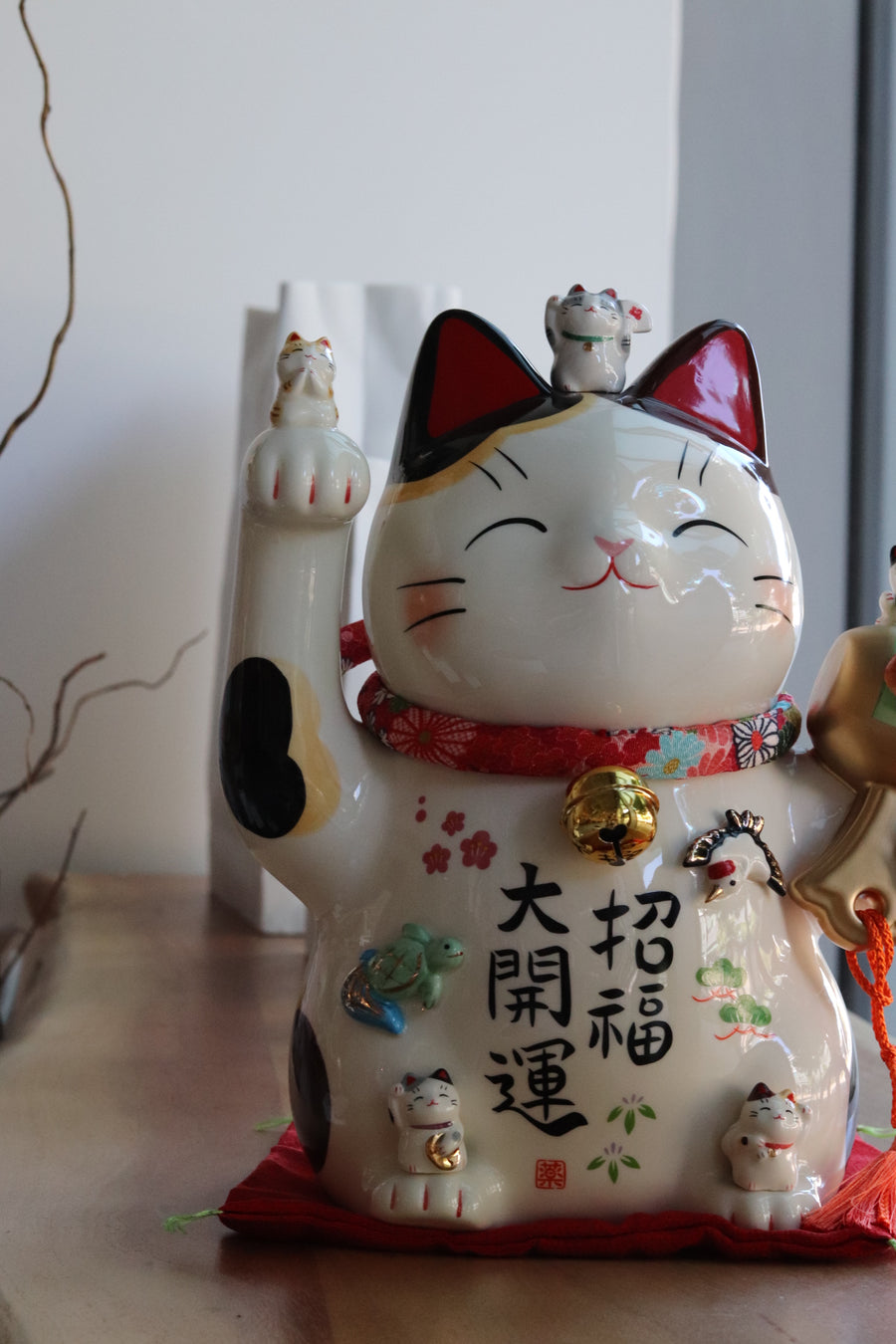 Maneki Neko The Big lucky cat 8.5