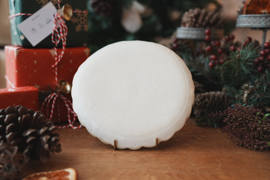 Naori Wagatsuma 我妻なおり - Christmas Round Plate NW04