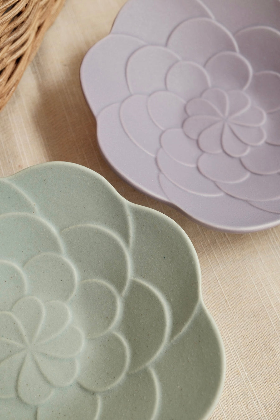 Mashiko Pottery Yoshizawa Mint Green Flower Plate