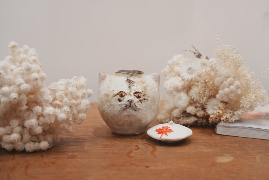 Shoko Matsuura 松浦唱子 Cat Flower Vase SM09