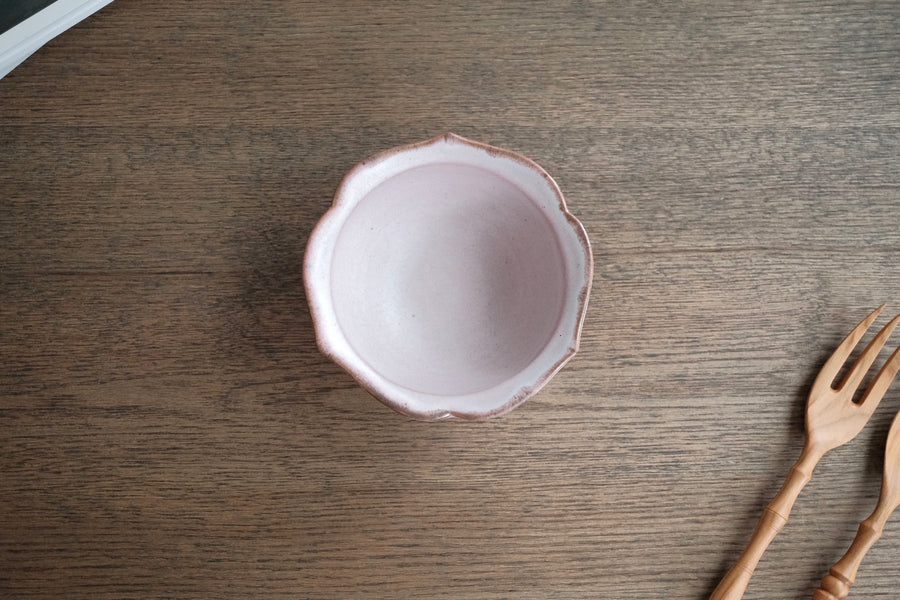 Norio Nakabayashi 中林範夫 Small Floral Shaped Bowl - Pink NN01
