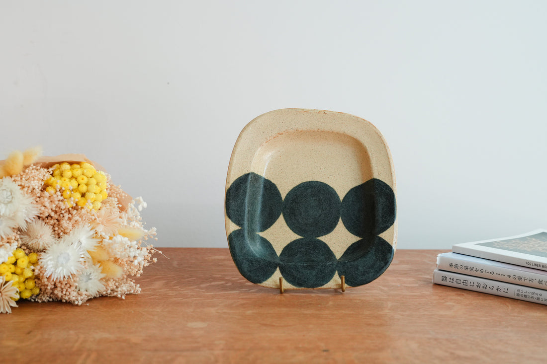 Ken Aoki 青木挙 Square Plate KE05