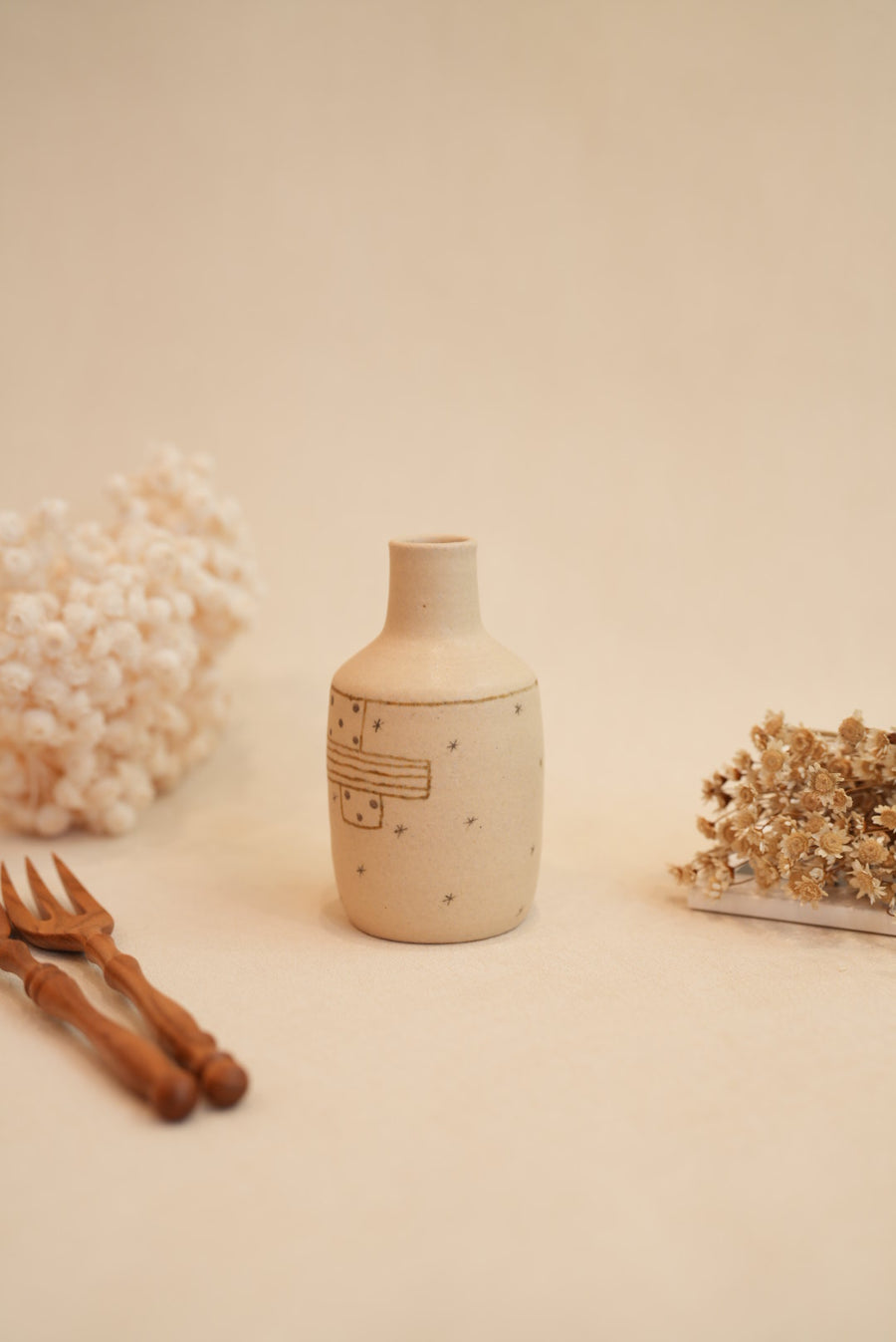 Chiho Yoshida 穗屋工房- Straight Shaped Vase CY02