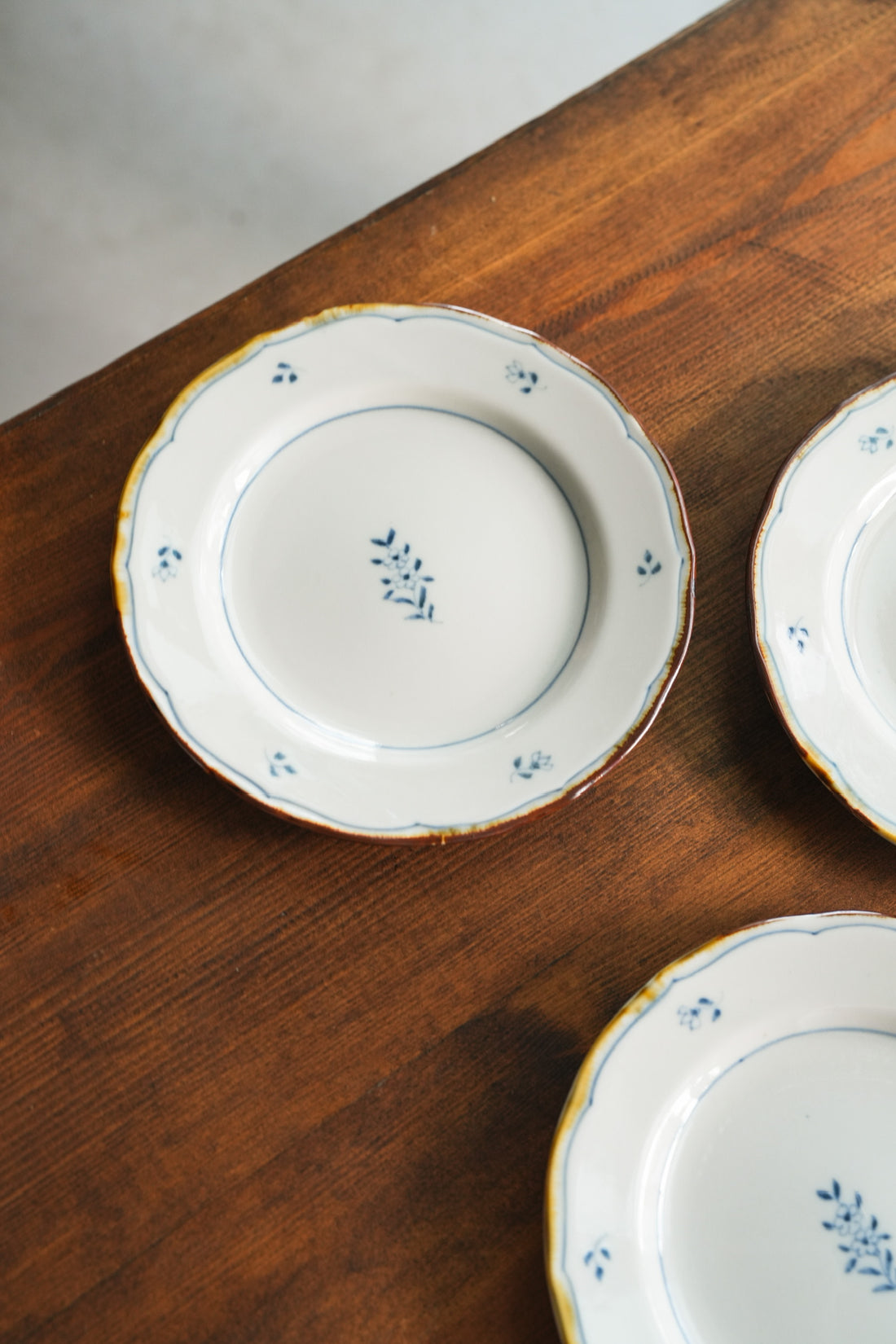 Kazuaki Shimura 志村和晃- Sometsuke Floral 6" Rimmed Plate KAS03