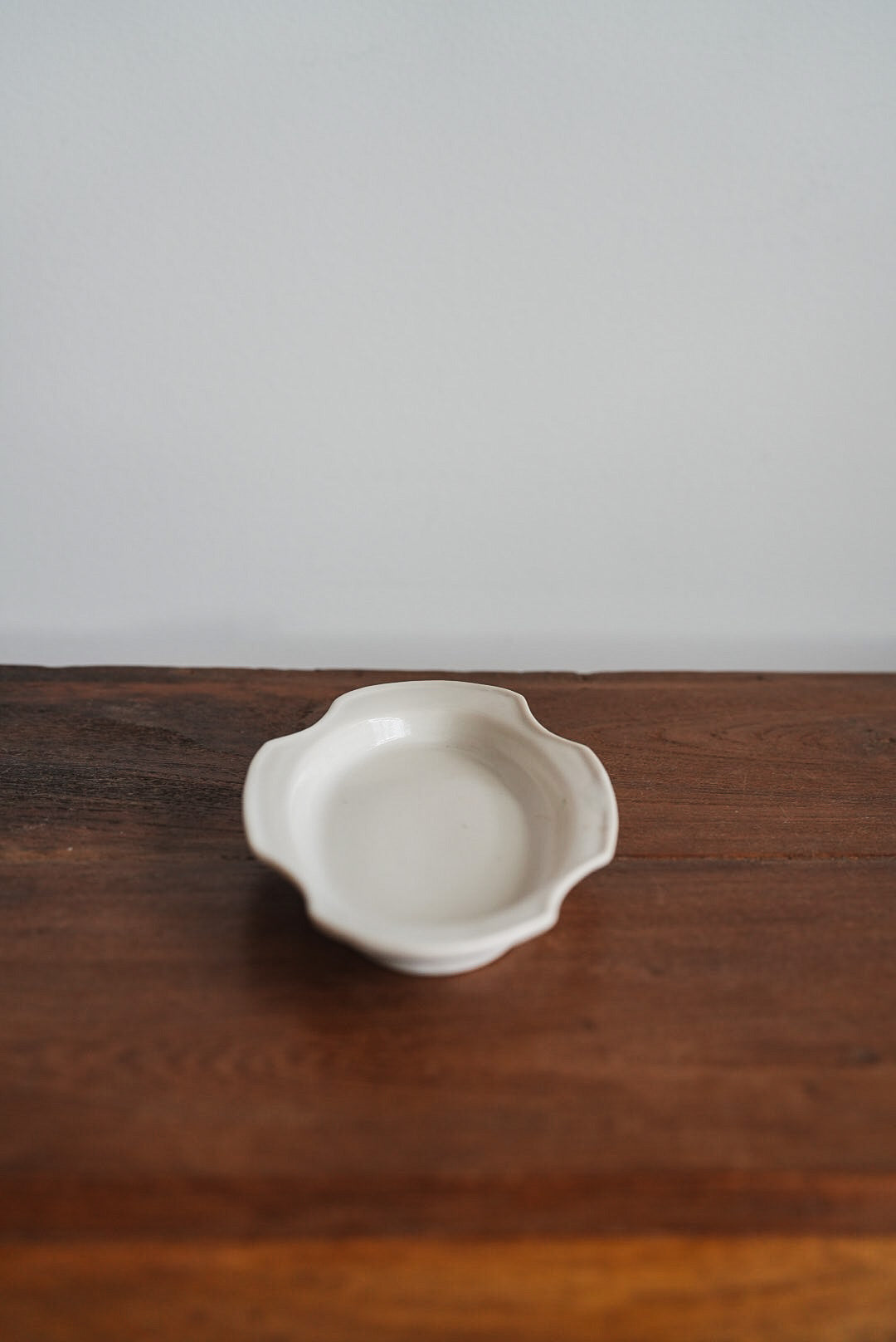 Maya Inamura 稲村真耶 Small White Oval Plate MI25