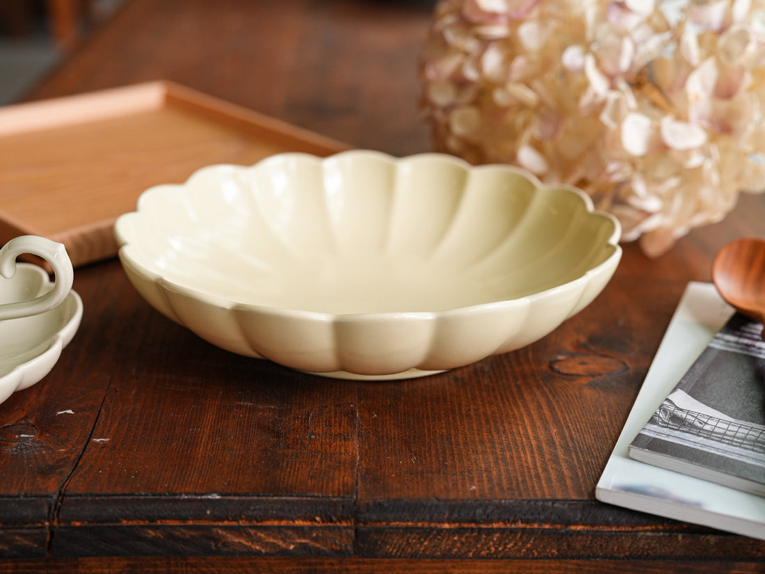 Atelier Gyuusha Floral Shape Deep Bowl