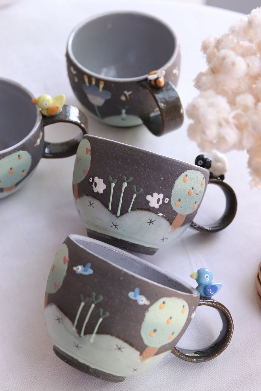 Akemi Nakamura 中村明美 Mug with Animal Deco Handle AN04