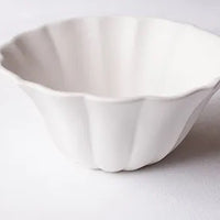 Mashiko Pottery Yoshizawa White Flower Shaped Bowl