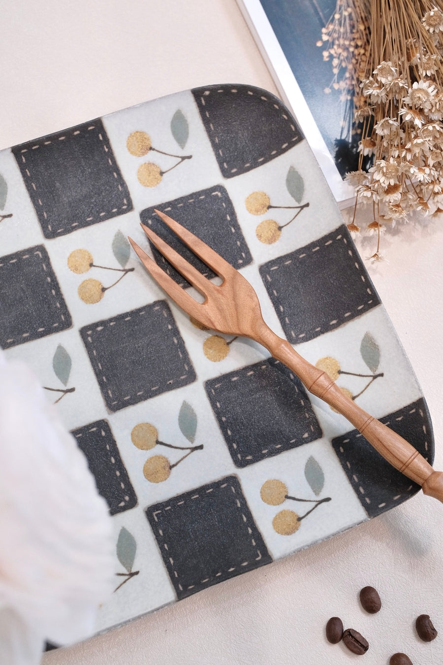 Kei Mitsumochi ミツ持啓 Square Plate - Checked Pattern Yellow Cherry KM19