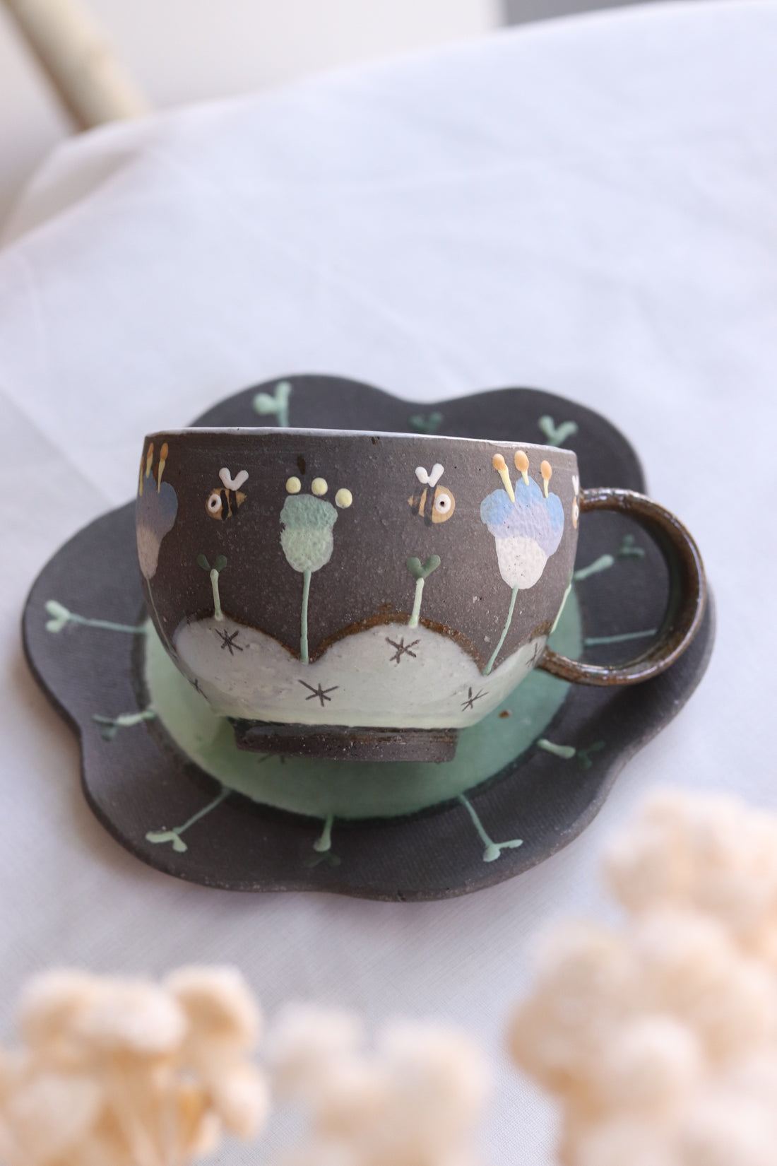 Akemi Nakamura 中村明美 Flower Round Mug with Saucer AN05