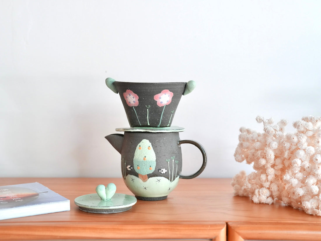 Akemi Nakamura 中村明美 Coffee Filter with Jug AN14