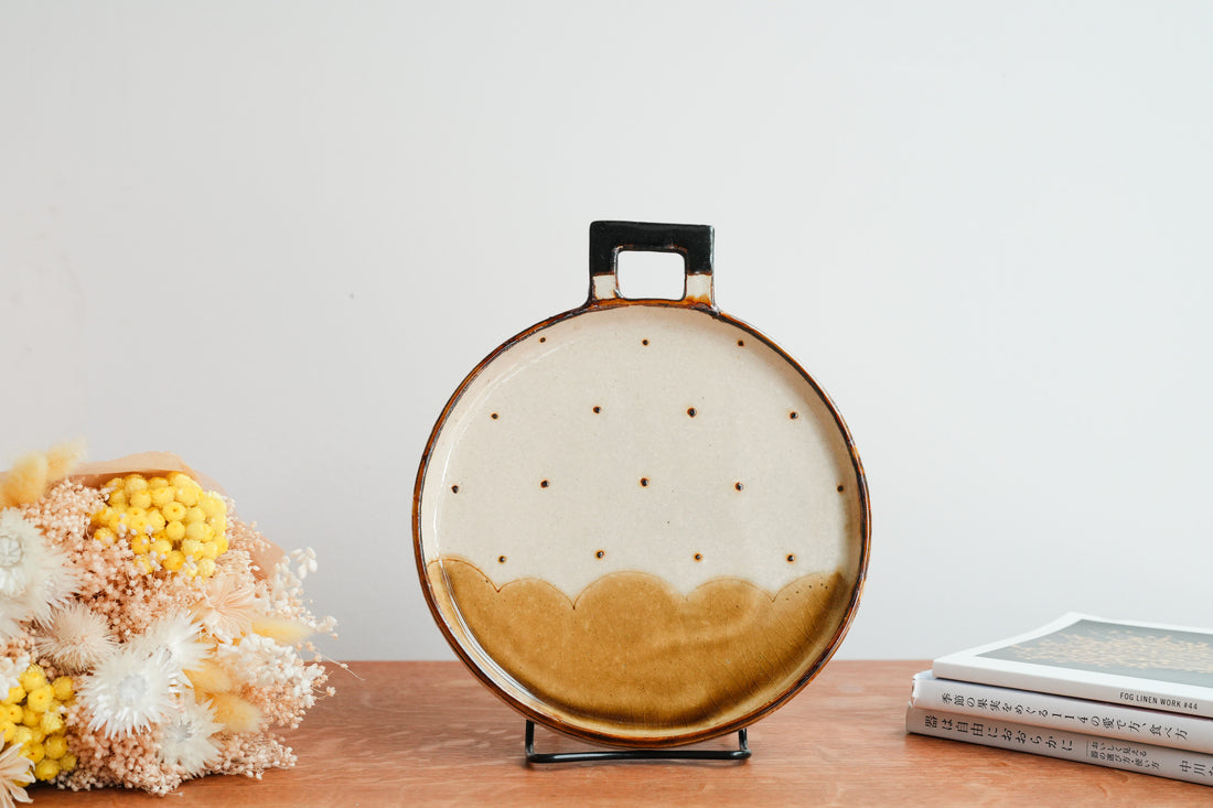 Minako Takizawa 滝沢三奈子 Plate with Handle MW08