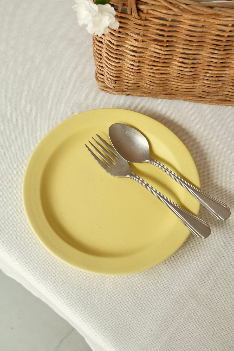 Mashiko Pottery Yoshizawa Yellow Round Plate