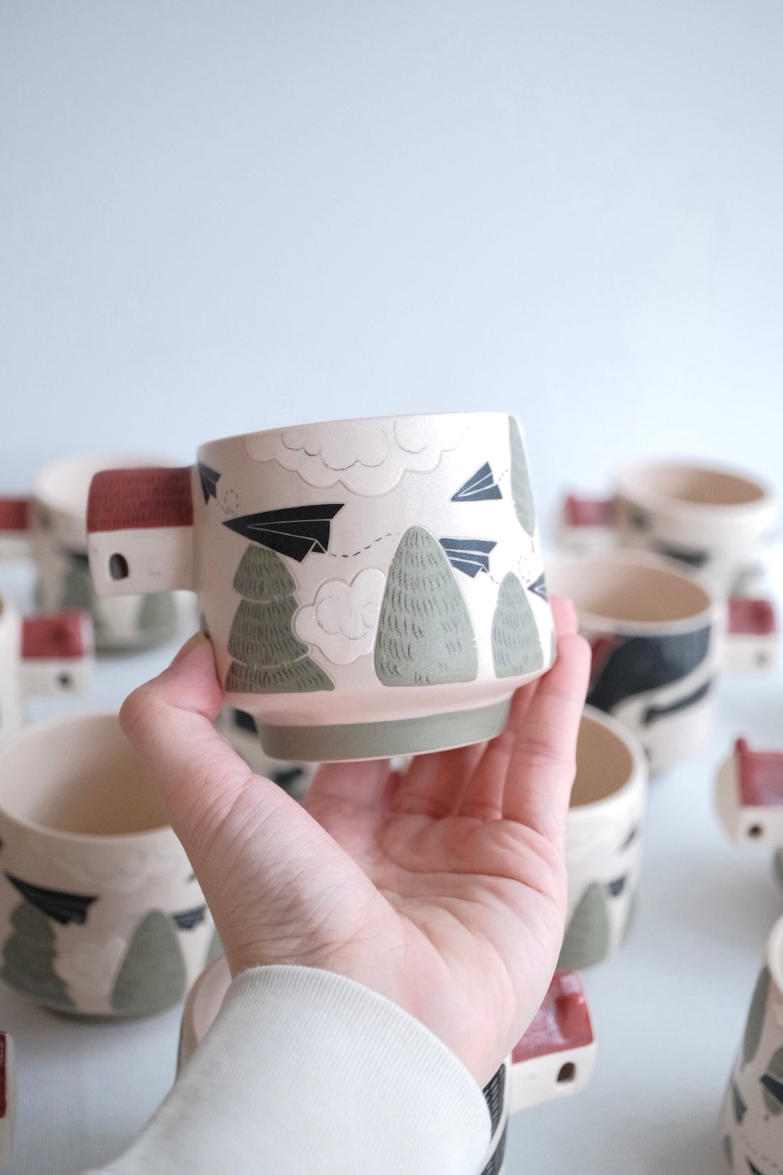 Shirogarasu Studio - Red House Cup BY117