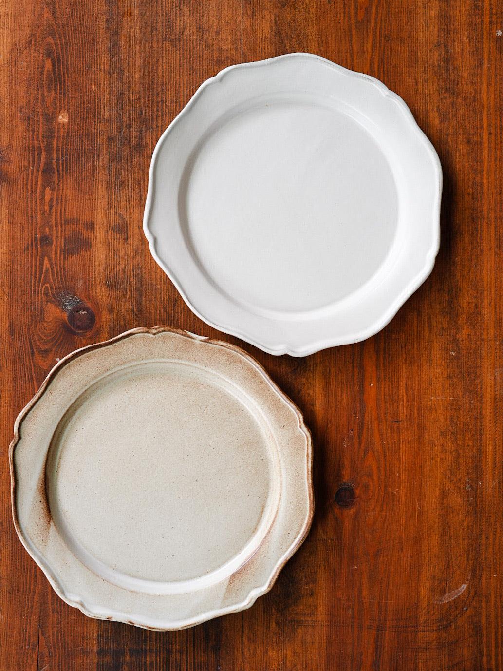 Atelier Gyuusha Large Floral Shape Round Plate
