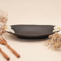 Kei Mitsumochi ミツ持啓 Oval Plate - Black Flower KM09
