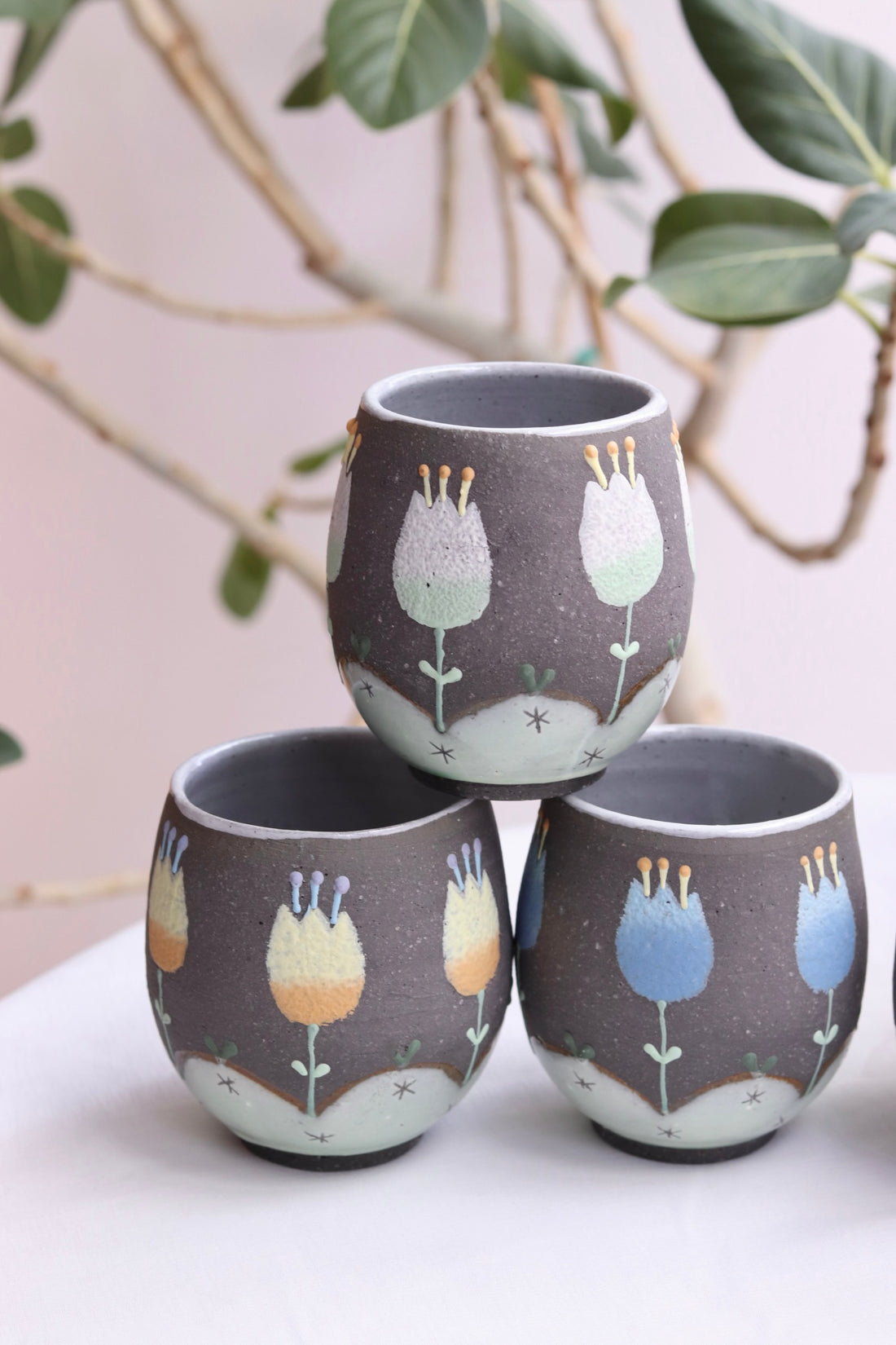 Akemi Nakamura 中村明美 Tulip Teacup AN12