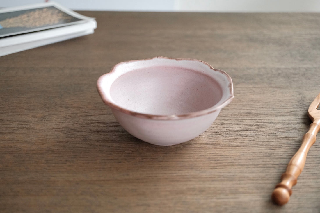 Norio Nakabayashi 中林範夫 Small Floral Shaped Bowl - Pink NN01