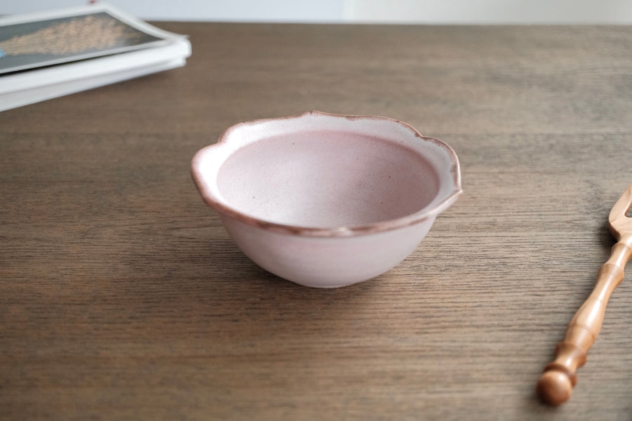Norio Nakabayashi 中林範夫 Small Floral Shaped Bowl - Pink NN01