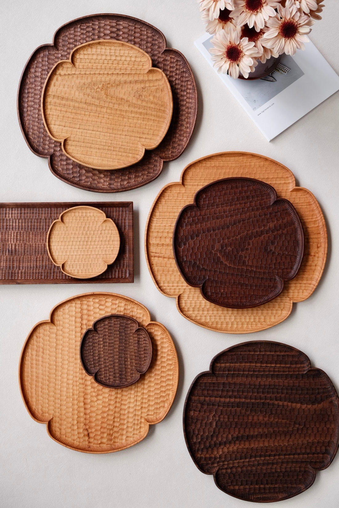 Kazunori Takatsuka 高塚和則 Flower Plate Cherry Wood Medium KU08