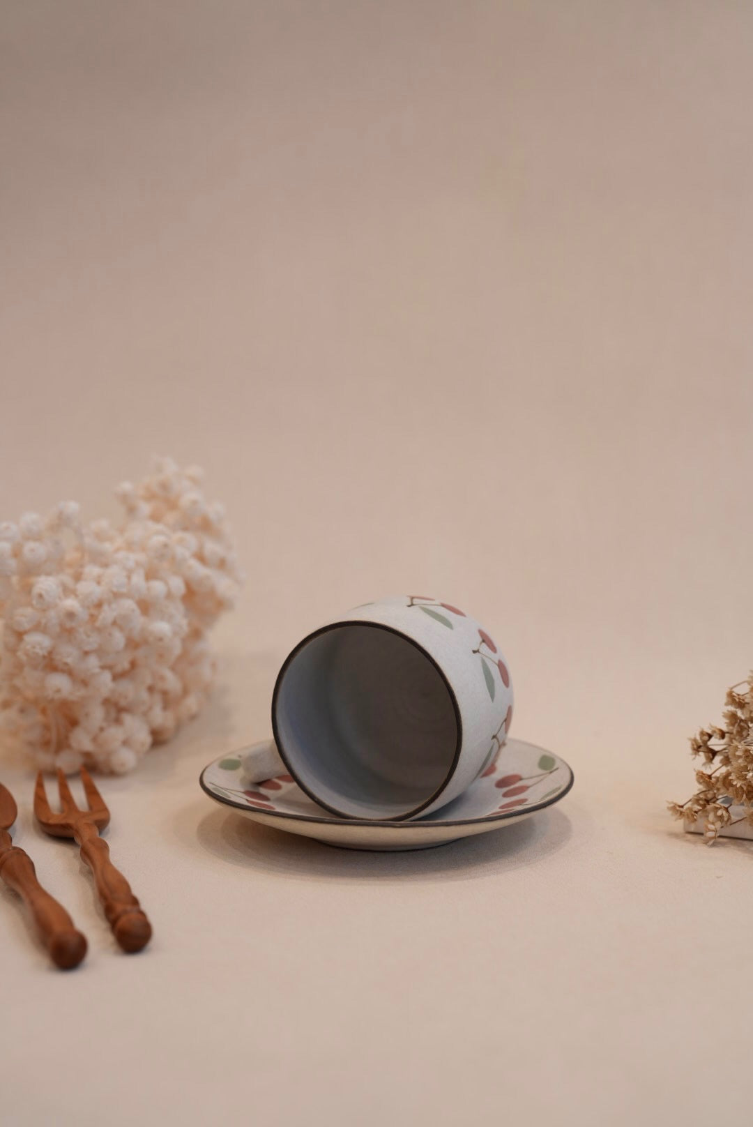 Kei Mitsumochi ミツ持啓 Cherry Mug with Saucer - Red  KM13