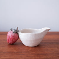 Atsumi Honda 本田あつみ Spouted Bowl with Strawberry Handle - AH34