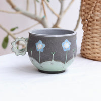Akemi Nakamura 中村明美 Flower Mug with Ring Handle AN01
