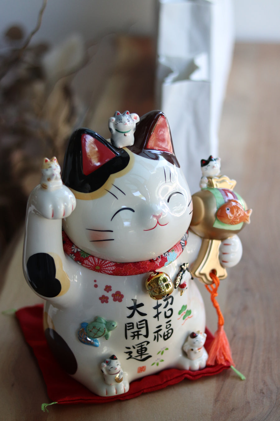 Maneki Neko The Big lucky cat 8.5