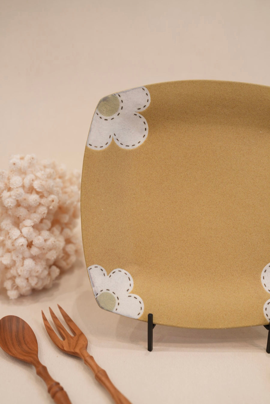 Kei Mitsumochi ミツ持啓 24cm Square Plate - Yellow Flower KM21