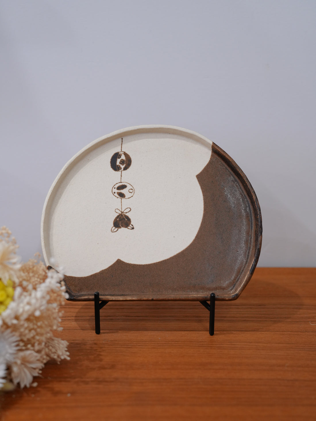 Marubankojo 丸伴工場 - Half Moon Shaped Plate MR12