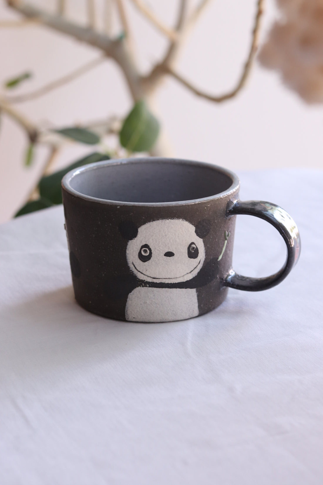 Akemi Nakamura 中村明美 Animal Mug AN03