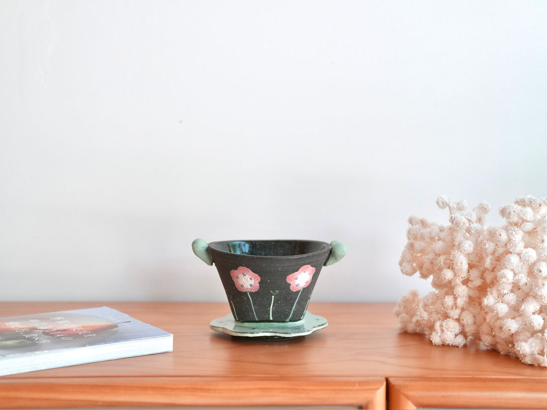 Akemi Nakamura 中村明美 Coffee Filter with Jug AN14