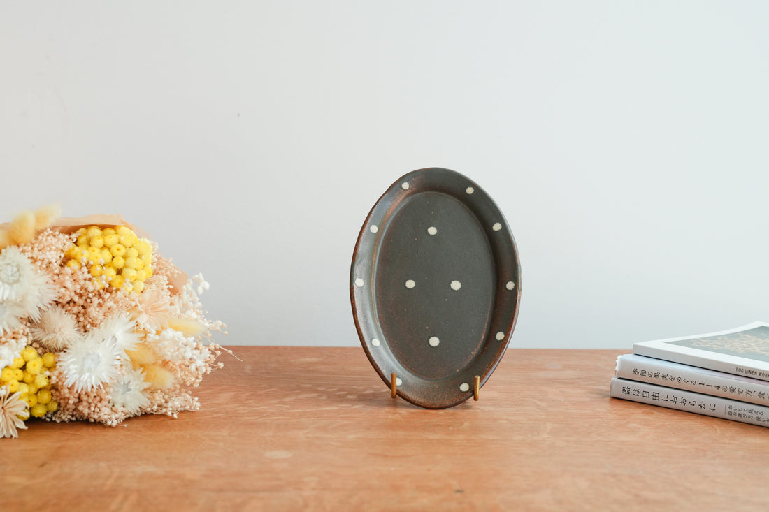 Ken Aoki 青木挙 Small Oval Plate KE04