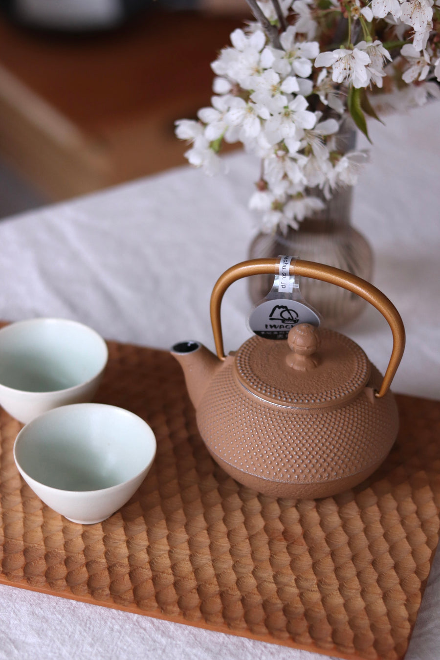 IWACHU Iron Teapot - Golden Yellow