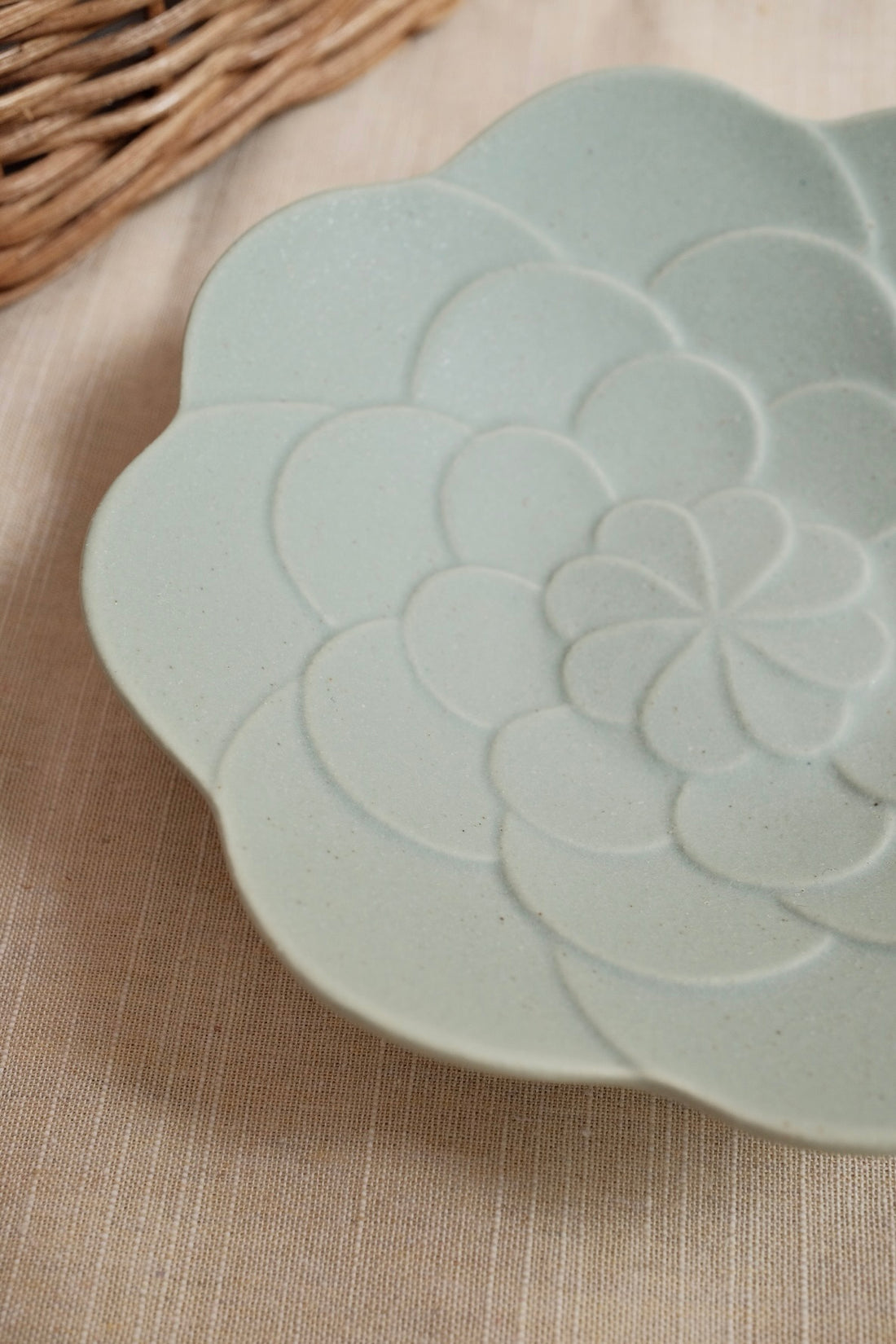 Mashiko Pottery Yoshizawa Mint Green Flower Plate