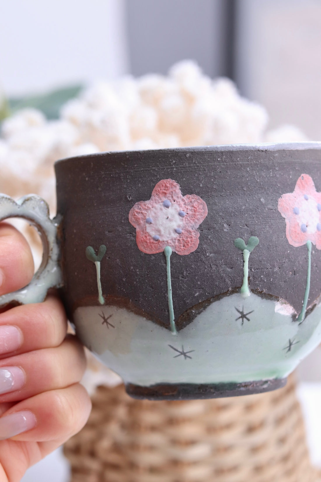 Akemi Nakamura 中村明美 Flower Mug with Ring Handle AN01