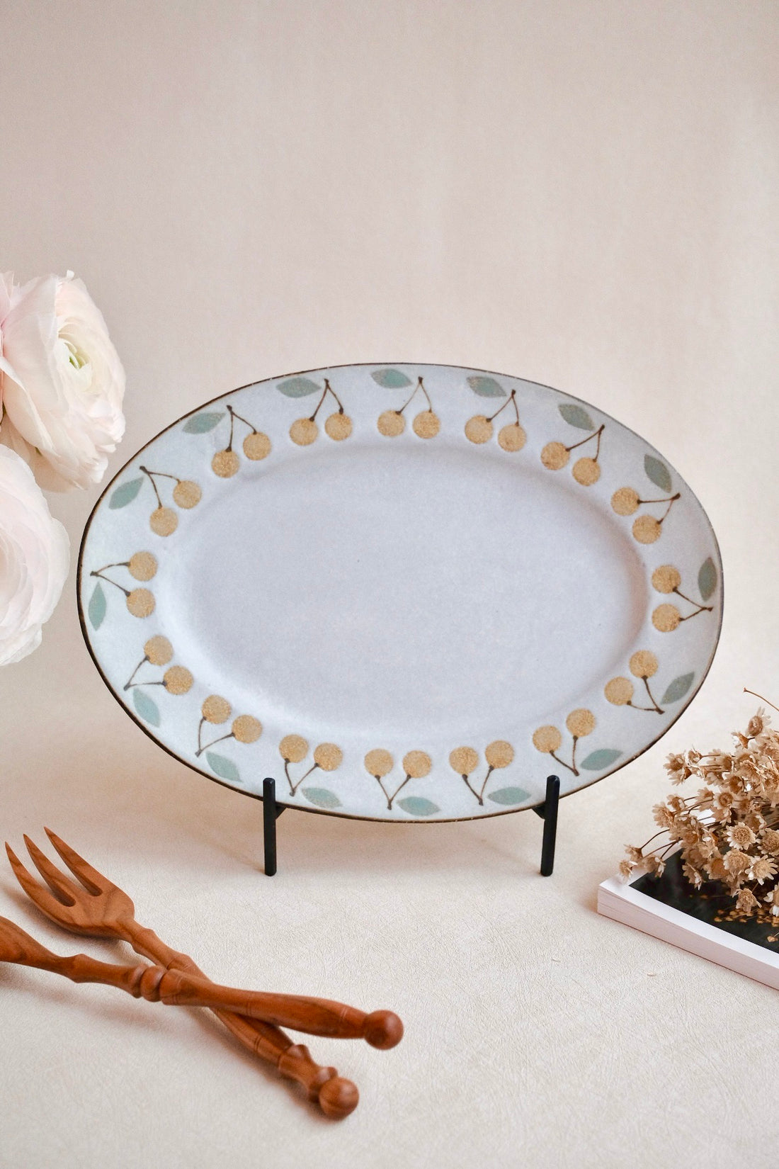 Kei Mitsumochi ミツ持啓 Oval Plate - Yellow Cherry KM03