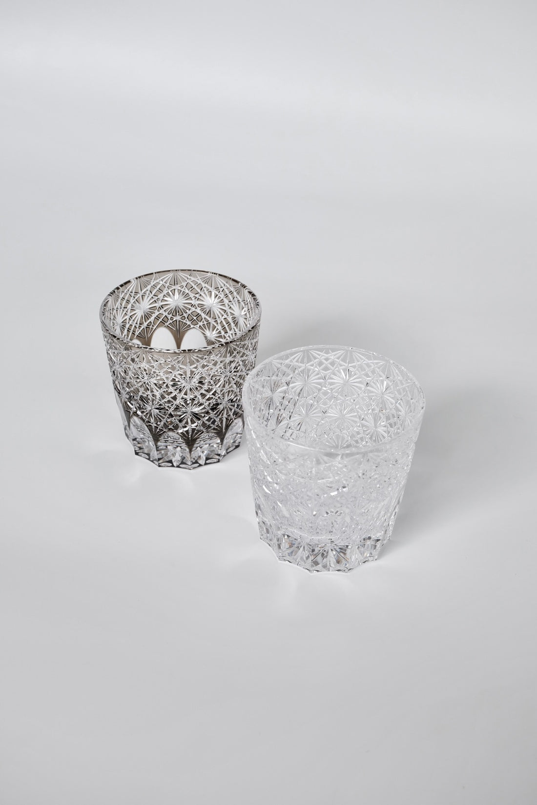 Edo Kiriko Whisky Glass Rock Glass "Large Chrysanthemum" White by Junichi Nabetani, Master of traditional crafts
