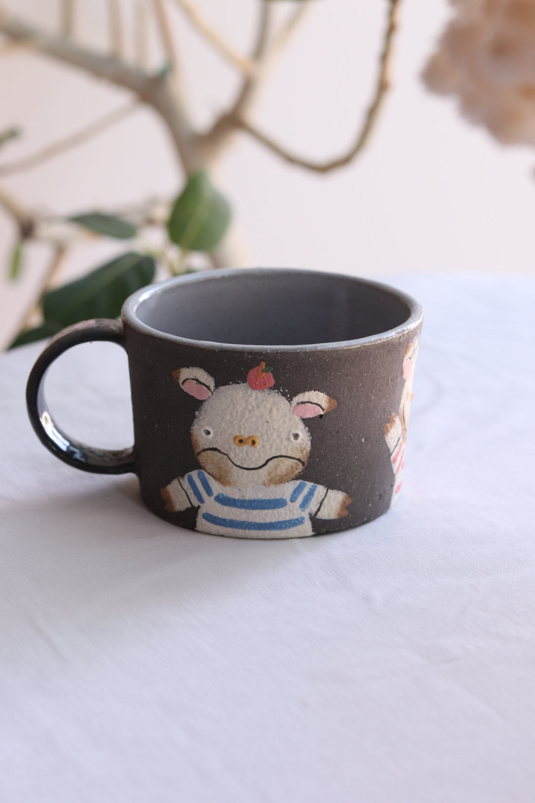 Akemi Nakamura 中村明美 Animal Mug AN03