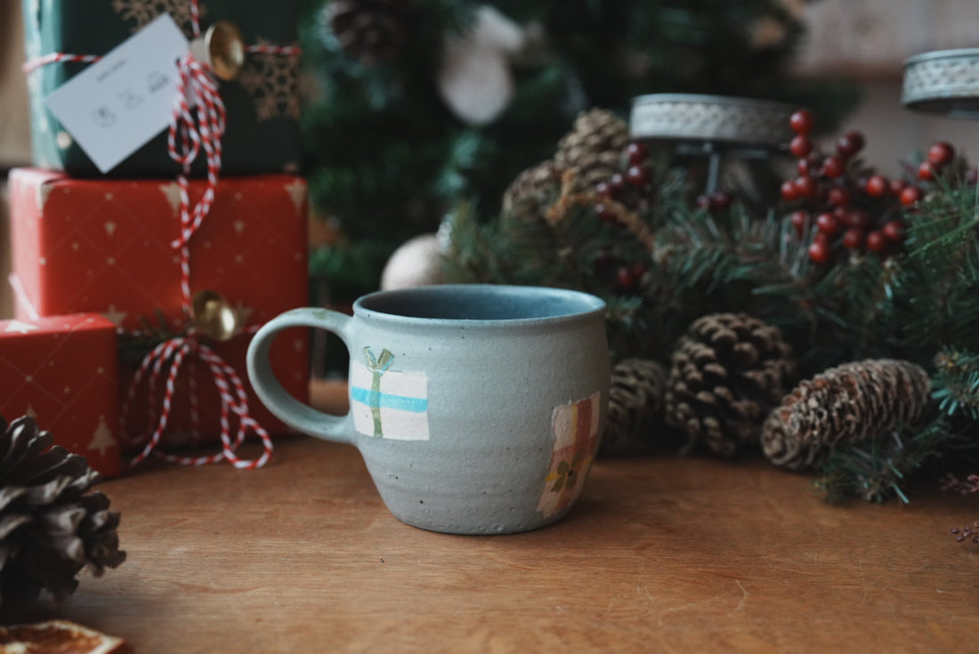 Haruko Harada 原田晴子 Christmas Round Mug - HH37