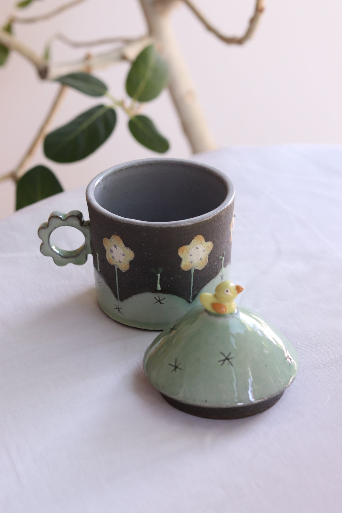 Akemi Nakamura 中村明美 Mug with Lid AN02