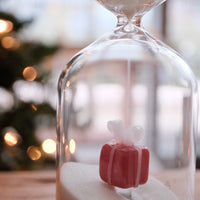 Ichendorf Christmas Tales - Hourglass Gift Red XMAS 24