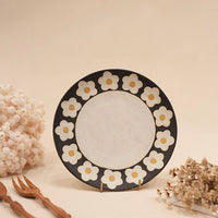 Kei Mitsumochi ミツ持啓 Floral Black Rim Round Plate - 19cm Medium KM31