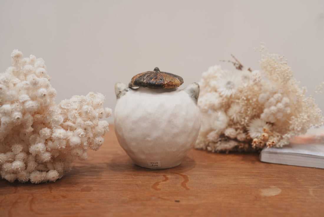 Shoko Matsuura 松浦唱子 Cat Flower Vase SM08