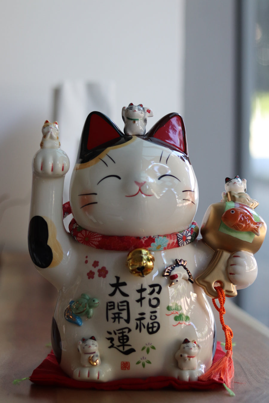 Maneki Neko The Big lucky cat 8.5