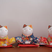 Maneki-neko Kimono Lucky Cat