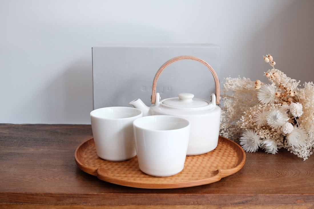 SALIU SYO Teapot Set 420ml - 3 Piece Gift Set (Teapot, Tea Cup) White