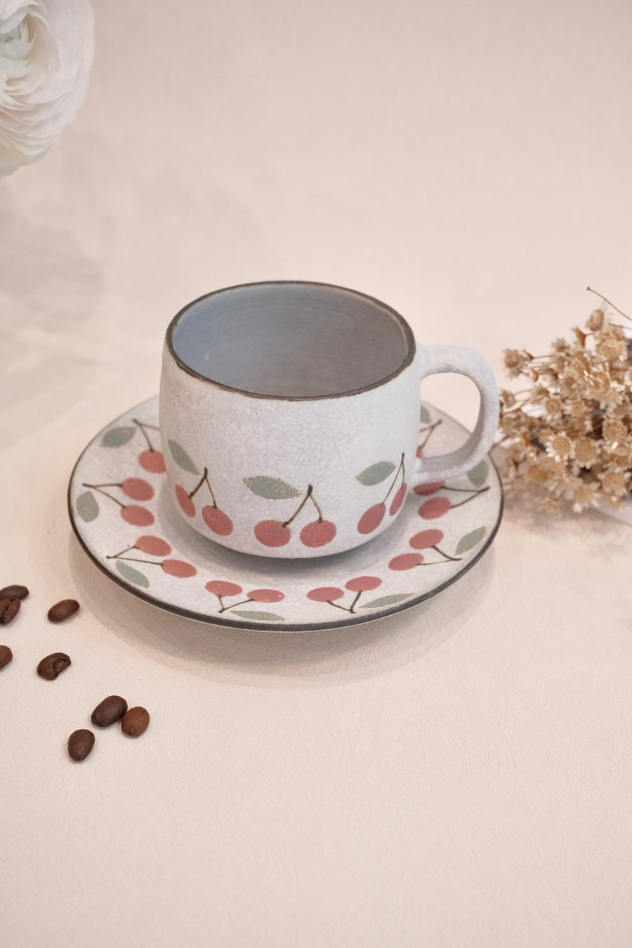 Kei Mitsumochi ミツ持啓 Cherry Mug with Saucer - Red  KM13