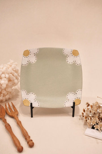 Kei Mitsumochi ミツ持啓 17cm Square Plate - Green Flower KM29